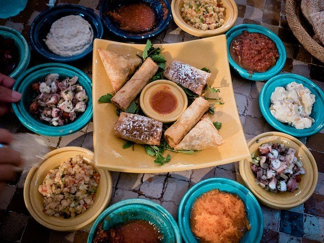 Food tasting tour in the medina of Marrakech 