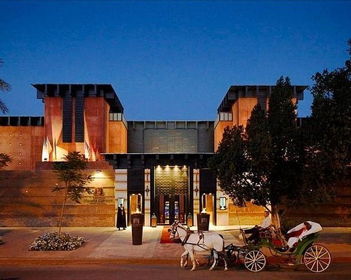 Marrakech by night, carriage tour
